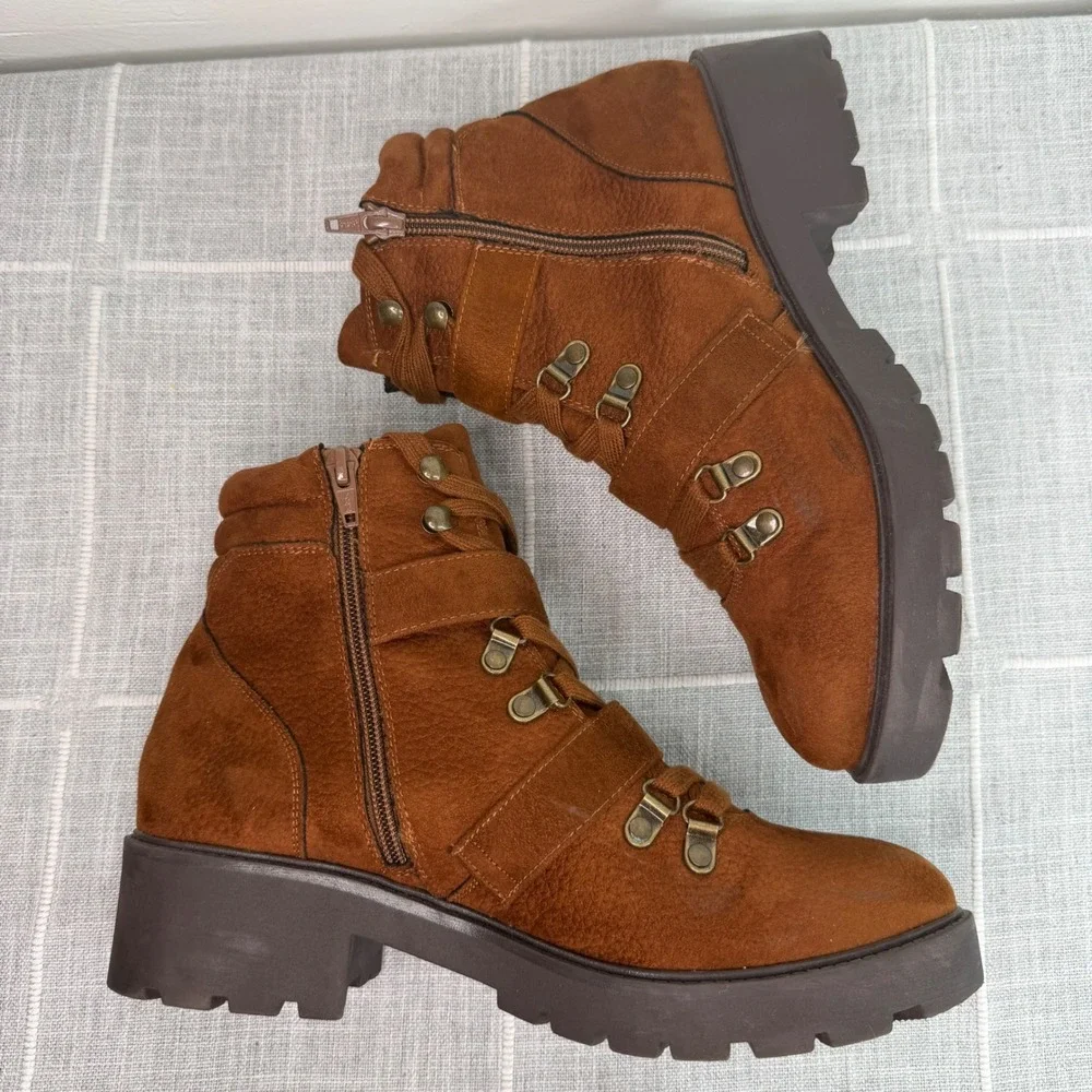 White Mountain Womens 10 Faux Suede Lugged Sole Ankle‎ Bootsa